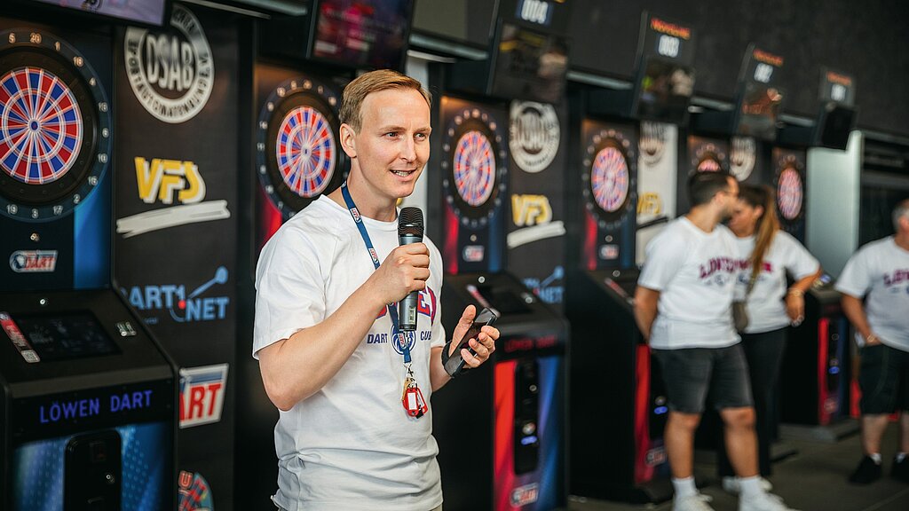 Stefan Mathes, Leiter LÖWEN DART, sieht das aktuelle Produkt-Flaggschiff, den LÖWEN DART HB10, als wichtigen Treiber der Internationalisierung.